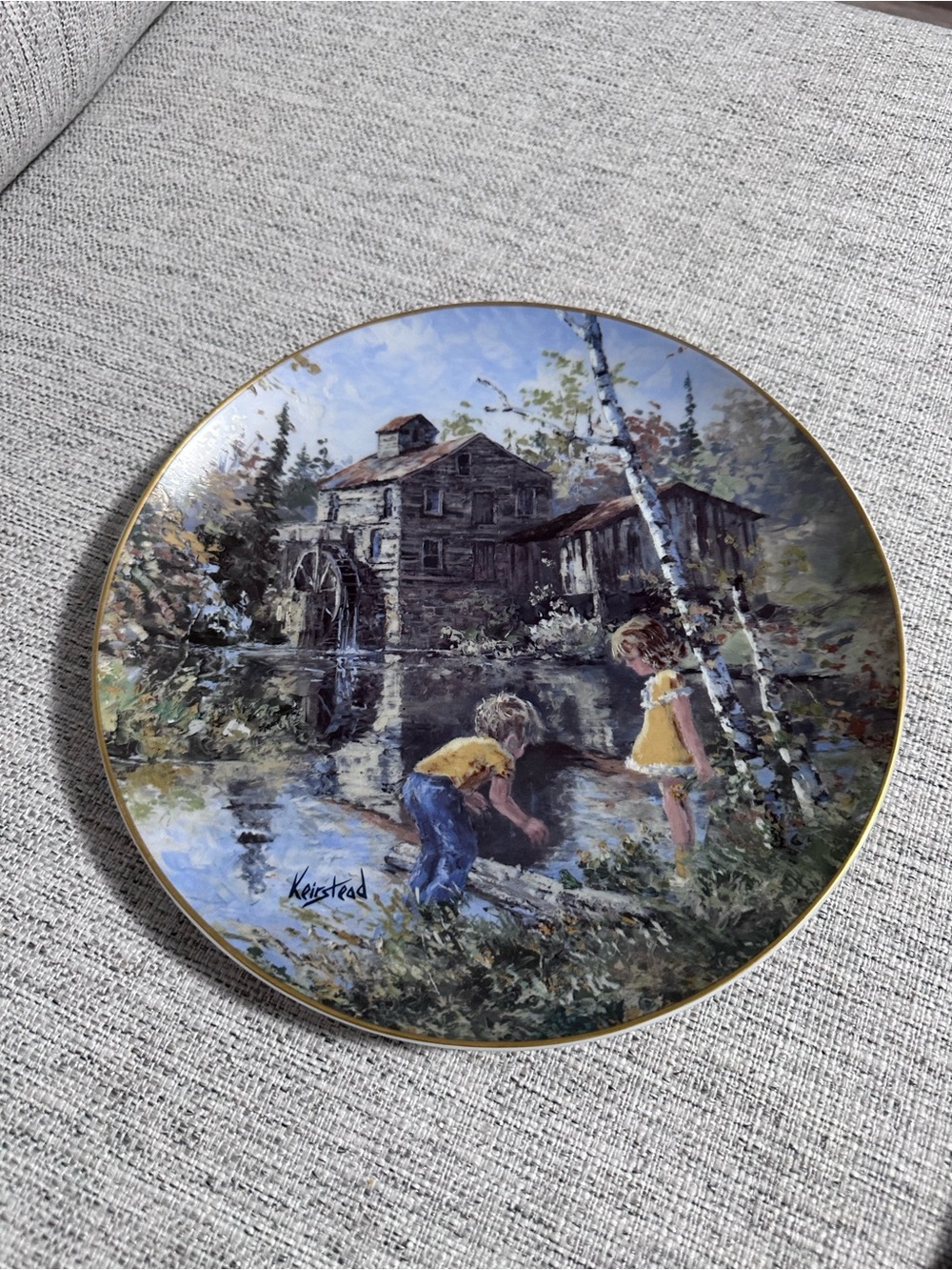 James Lorimer Keirstead “Do They Bite?” Plate #1116/7500 Hutschenreuther Box
